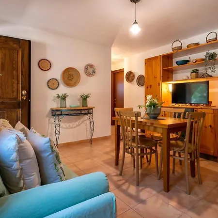 Apartman Sardinia Re - Casa Luisa With Pool