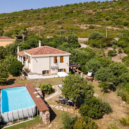 Sardinia Re - Casa Luisa With Pool